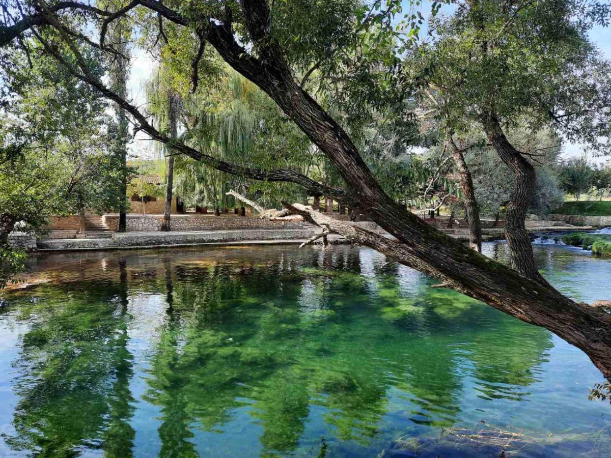 Guest House Green River Ljubuški Exteriör bild