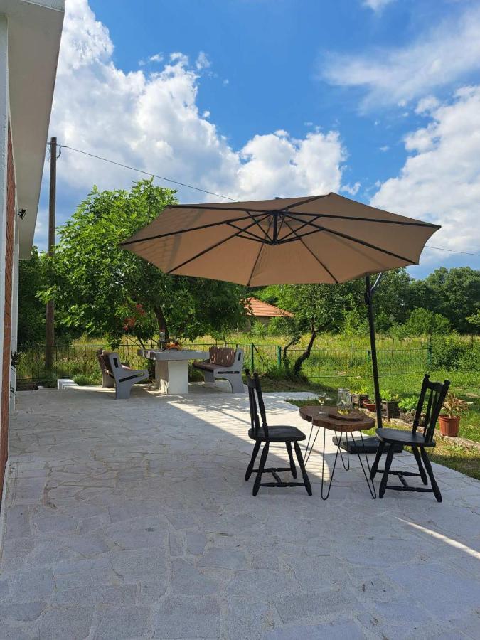 Guest House Green River Ljubuški Exteriör bild